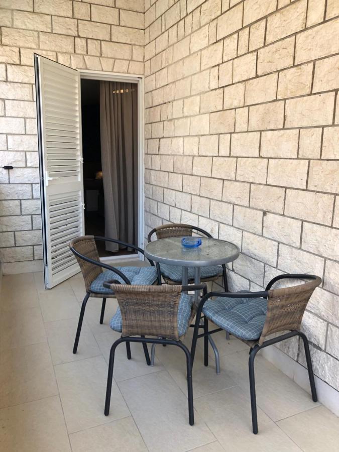 Omis - Private Ensuite Room With Balcony - Hotel Style Luaran gambar