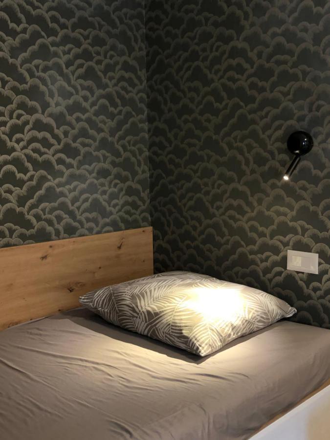 Omis - Private Ensuite Room With Balcony - Hotel Style Luaran gambar